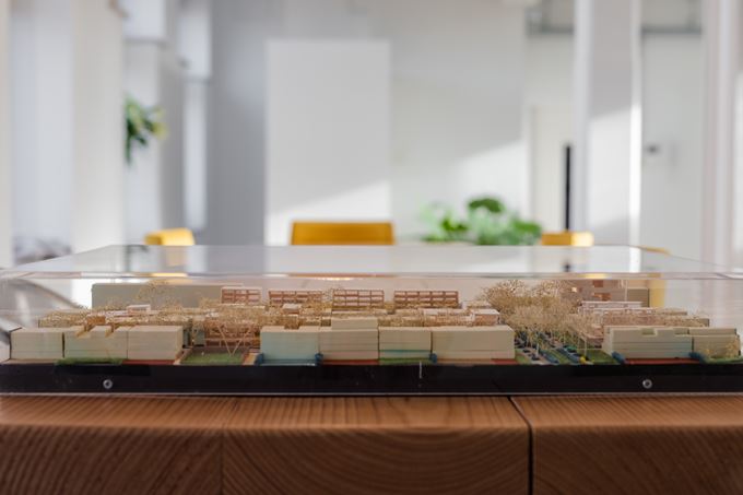 We Love The City huurt een bedrijfsruimte in Justus van Effen van Woonstad Rotterdam